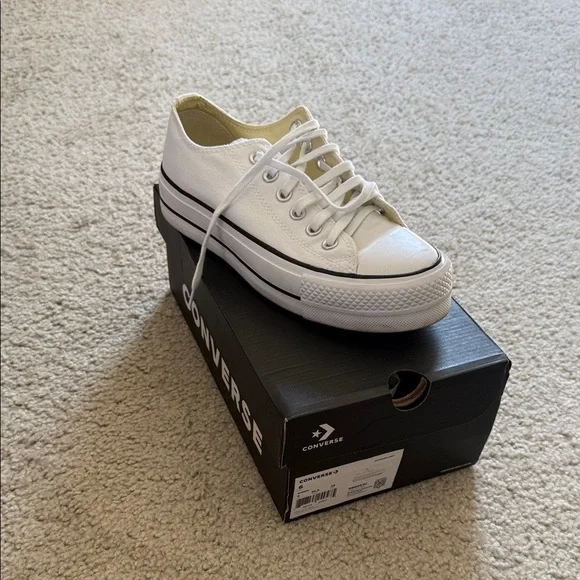 Converse White Low-Top Sneakers - Picture 1 of 8